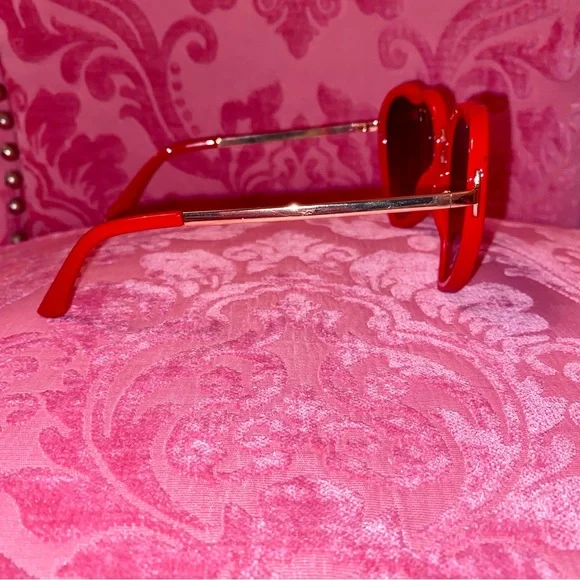 Heart Shape Sunglasses Red Frame Gold Black Lens Festival Spring Summer Love NEW - Picture 5 of 7